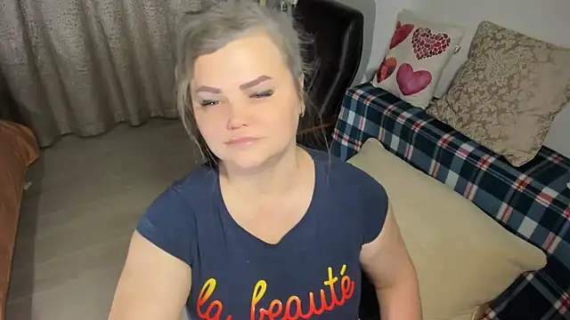 Snapshot of MildMature chatting on January 11, 2025, 3:13 am MildMature online show from January 11, 2025, 3:13 am