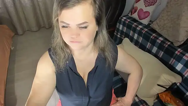 Snapshot of MildMature chatting on January 11, 2025, 10:51 pm MildMature online show from January 11, 2025, 10:51 pm