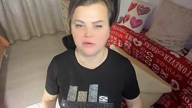 Snapshot of MildMature chatting on January 28, 2025, 6:28 pm MildMature online show from January 28, 2025, 6:28 pm