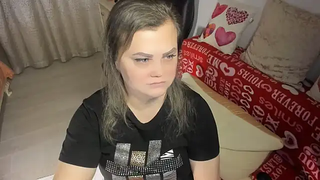 Snapshot of MildMature chatting on January 28, 2025, 9:29 pm MildMature online show from January 28, 2025, 9:29 pm