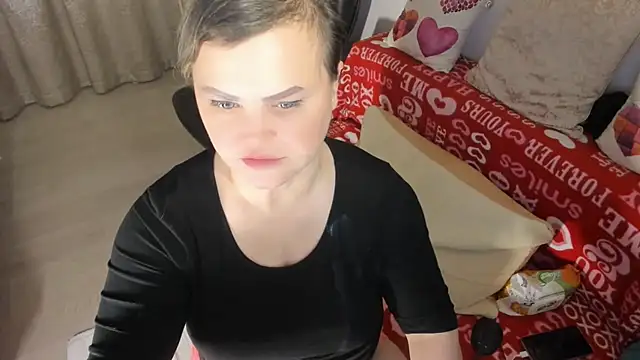 Snapshot of MildMature chatting on February 5, 2025, 2:48 pm MildMature online show from February 5, 2025, 2:48 pm