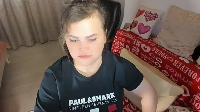 Snapshot of MildMature chatting on February 6, 2025, 2:00 am MildMature online show from February 6, 2025, 2:00 am