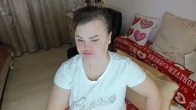 Snapshot of MildMature chatting on February 14, 2025, 8:37 pm MildMature online show from February 14, 2025, 8:37 pm