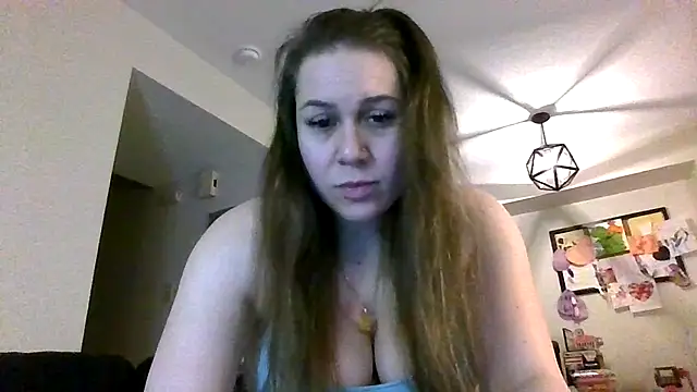 Snapshot of thedevinemama chatting on May 5, 2026, 1:13 am thedevinemama online show from May 5, 2026, 1:13 am