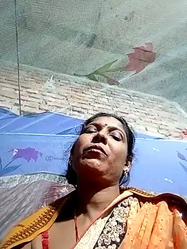 Savita992 online show from November 17, 2025, 4:35 pm