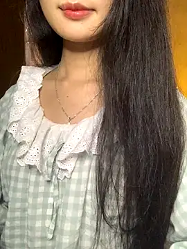 Nhinhi18 online show from December 20, 2025, 3:41 pm