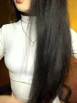 Nhinhi18 online show from March 7, 2026, 3:53 pm