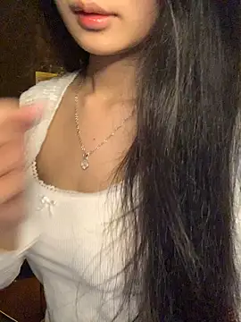 Nhinhi18 online show from March 27, 2026, 3:56 pm