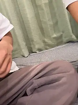 C-4bomb online show from October 10, 2025, 8:13 am