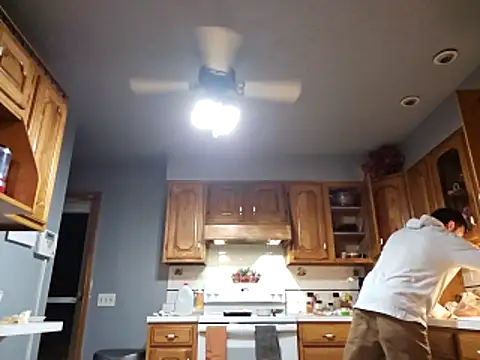 Snapshot of sloppytopkins chatting on December 19, 2025, 12:50 am sloppytopkins online show from December 19, 2025, 12:50 am