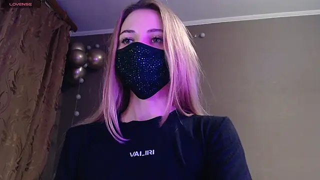 Iris lave online show from November 11, 2025, 7:03 pm