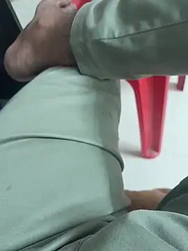 hackyourpussyxh online show from October 24, 2025, 2:24 pm