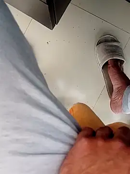 hackyourpussyxh online show from February 5, 2026, 6:51 am