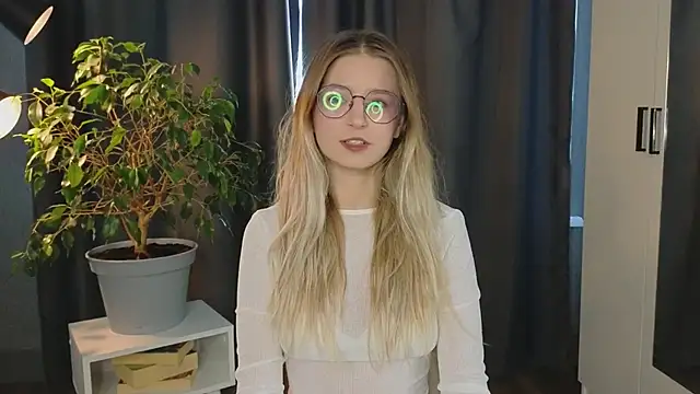 zegoii online show from September 14, 2025, 1:21 pm