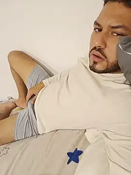 Frank0021 online show from May 25, 2026, 4:40 am