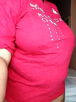 Snapshot of Moretl chatting on October 20, 2025, 9:04 pm Moretl online show from October 20, 2025, 9:04 pm