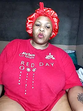 Snapshot of Moretl chatting on November 21, 2025, 8:40 pm Moretl online show from November 21, 2025, 8:40 pm