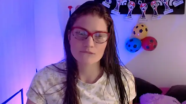 Snapshot of Camila-ventura chatting on June 29, 2026, 12:05 pm Camila-ventura online show from June 29, 2026, 12:05 pm