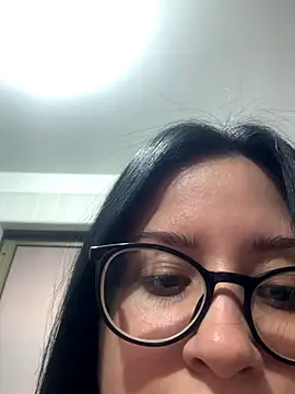 lucy grey25 online show from September 24, 2025, 10:13 pm