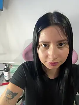 lucy grey25 online show from April 15, 2026, 2:35 pm