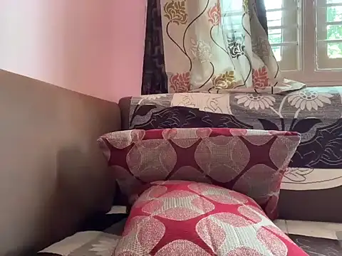 project085 online show from October 2, 2025, 6:31 am