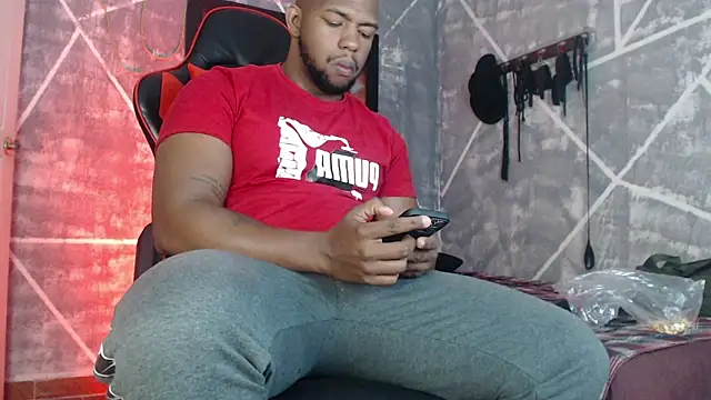 Snapshot of big_blackmen19 chatting on October 21, 2025, 12:17 pm big blackmen19 online show from October 21, 2025, 12:17 pm