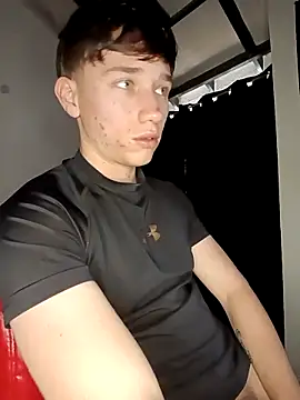 Snapshot of Logan_sixxer chatting on September 14, 2025, 7:24 pm Logan sixxer online show from September 14, 2025, 7:24 pm