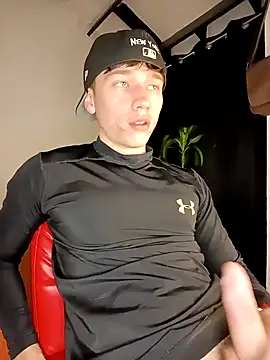 Snapshot of Logan_sixxer chatting on September 24, 2025, 3:32 am Logan sixxer online show from September 24, 2025, 3:32 am