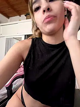 Babylovetiernax online show from October 9, 2025, 2:37 pm