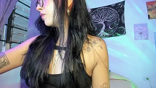 Sweet mim  online show from November 27, 2025, 10:45 pm