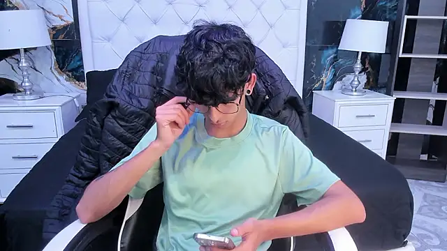 Ibratxandy online show from March 19, 2026, 2:32 pm