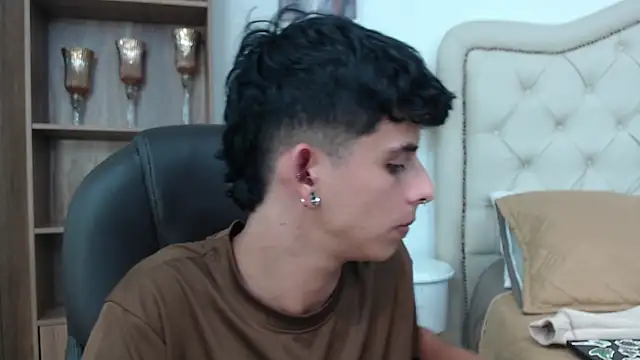 Ibratxandy online show from April 6, 2026, 6:31 pm