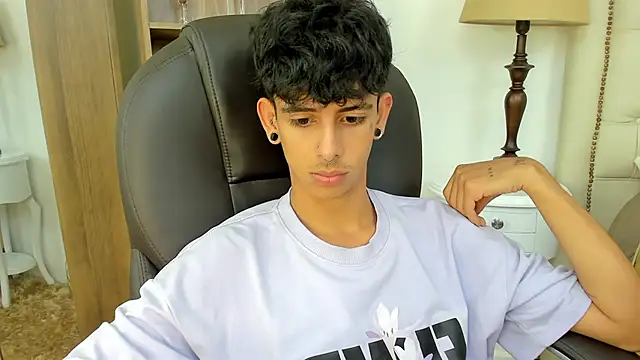 Ibratxandy online show from June 4, 2026, 6:36 pm