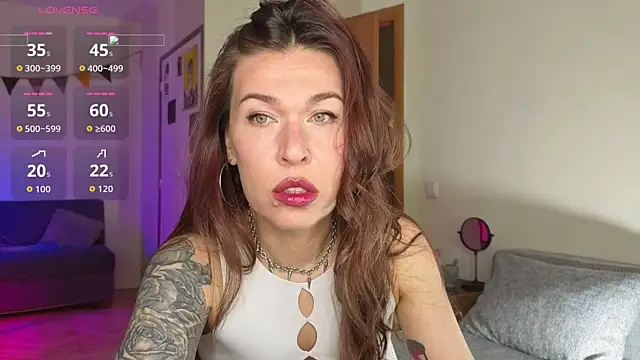 ReginaFoXXXy online show from June 9, 2026, 11:22 am