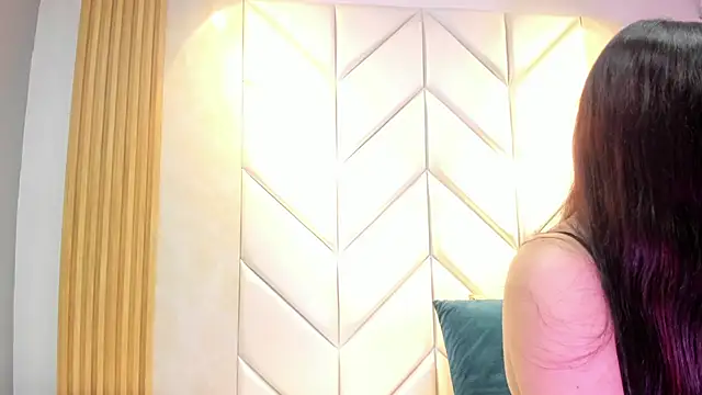 BarbieMonet online show from October 27, 2025, 11:47 am