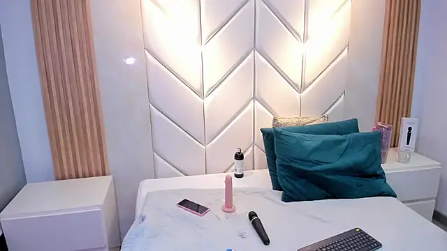 BarbieMonet online show from October 28, 2025, 12:36 am