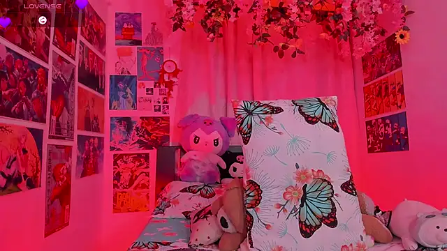 FluffyMelons online show from November 2, 2025, 11:18 pm