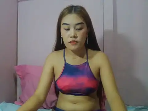 Snapshot of YourWildestDoll chatting on July 22, 2026, 6:00 pm YourWildestDoll online show from July 22, 2026, 6:00 pm