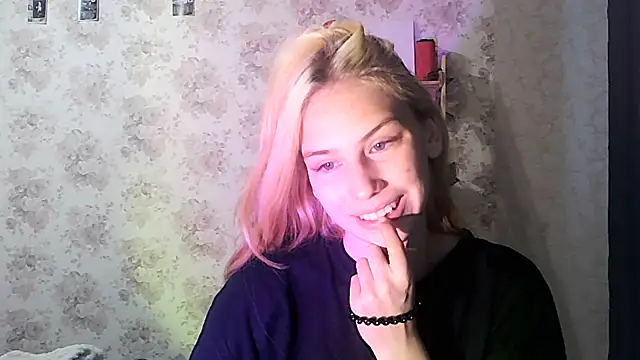 ClaireLaSweet online show from September 20, 2025, 10:33 pm