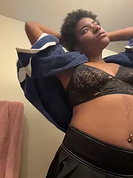 Tu GataLinda online show from October 26, 2025, 8:37 pm