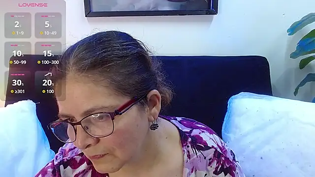 Linda banks  online show from September 23, 2025, 1:52 am