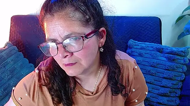 Snapshot of Linda_banks_ chatting on July 21, 2026, 1:52 am Linda banks online show from July 21, 2026, 1:52 am