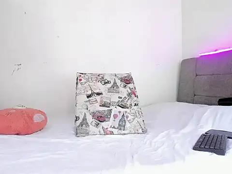 Snapshot of Edy_coltt chatting on September 11, 2025, 1:33 pm Edy coltt online show from September 11, 2025, 1:33 pm