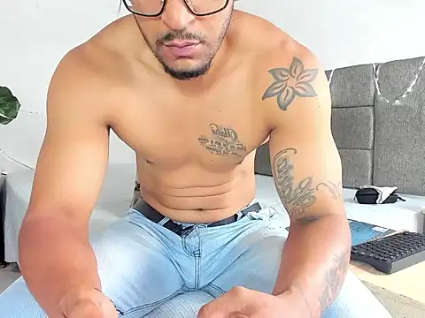 Snapshot of Edy_coltt chatting on January 14, 2026, 2:01 pm Edy coltt online show from January 14, 2026, 2:01 pm