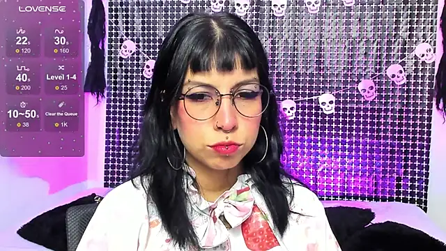 Rose 72 online show from November 10, 2025, 7:57 pm