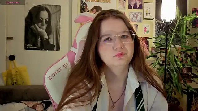 Sienna-Cow online show from October 24, 2025, 12:56 pm