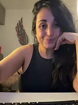 hotadhara01 online show from May 29, 2026, 1:09 pm
