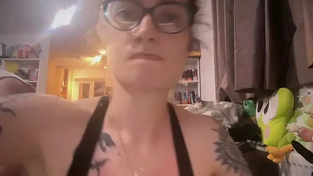 Snapshot of harleyblair chatting on July 21, 2026, 10:01 pm harleyblair online show from July 21, 2026, 10:01 pm