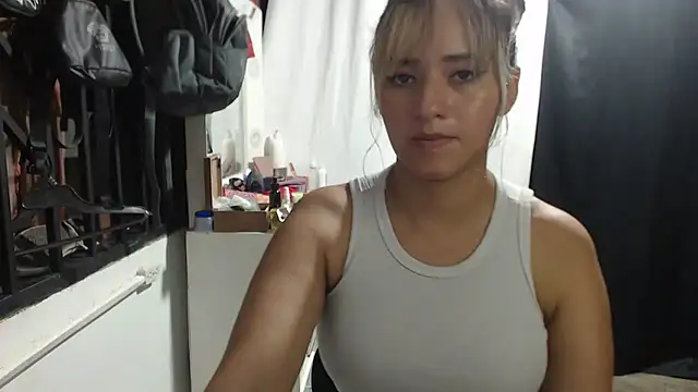 annie clark2 online show from October 3, 2025, 2:08 am