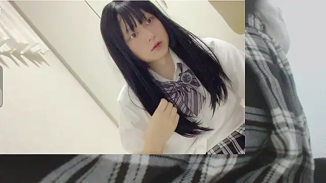 Mia032 online show from October 12, 2025, 1:32 pm